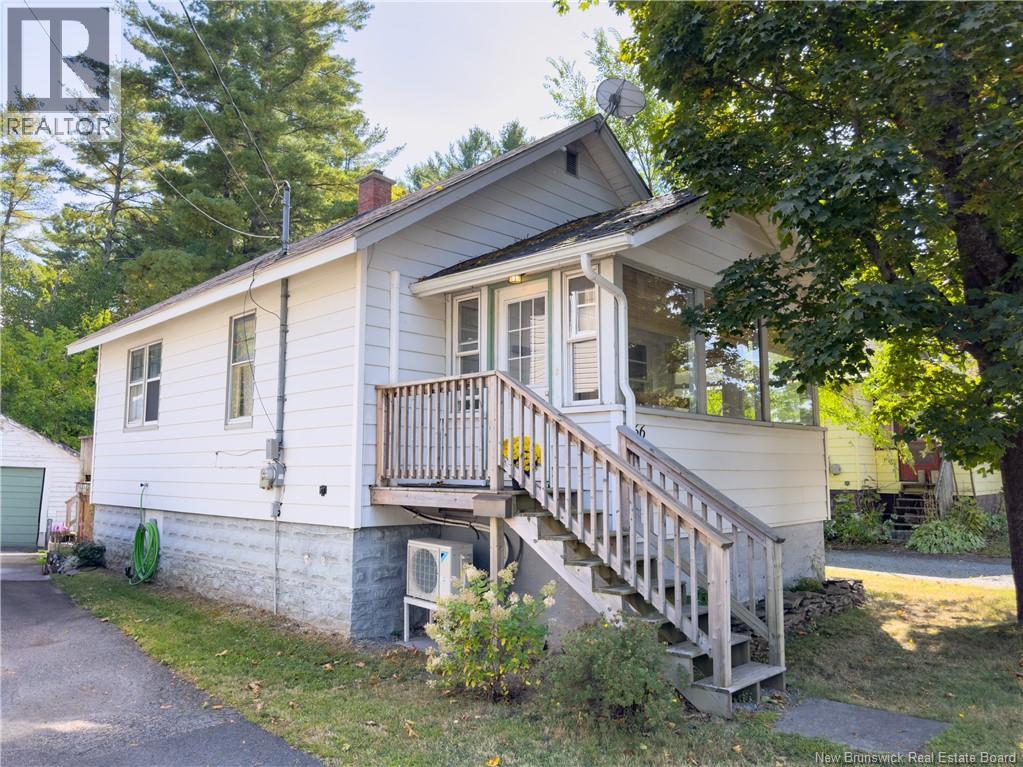 266 Sunset Dr, Fredericton, NB E3A 1A5