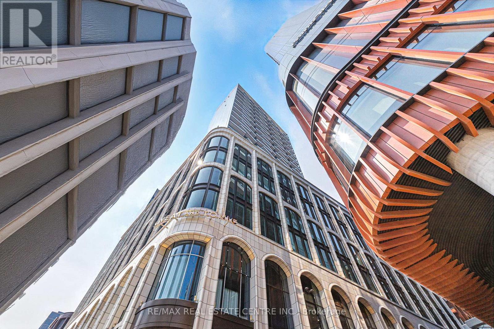 2013 470 Front St W, Toronto, ON M5V 0V6