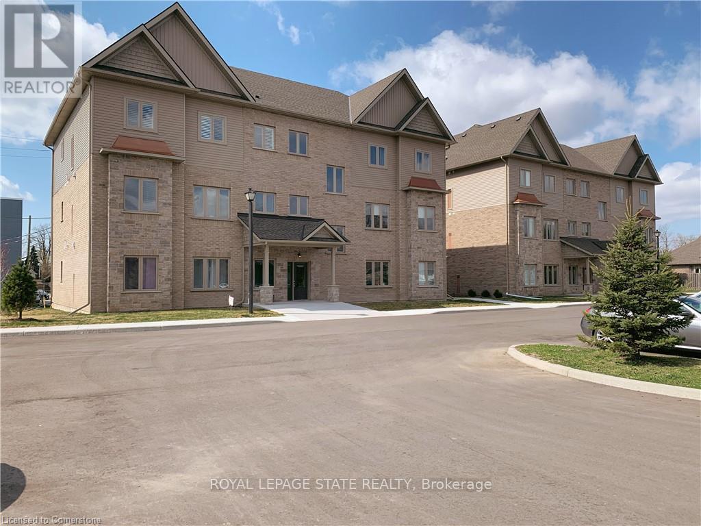 25 111 South Cayuga St E, Haldimand Dunnville, ON N1A 0B5