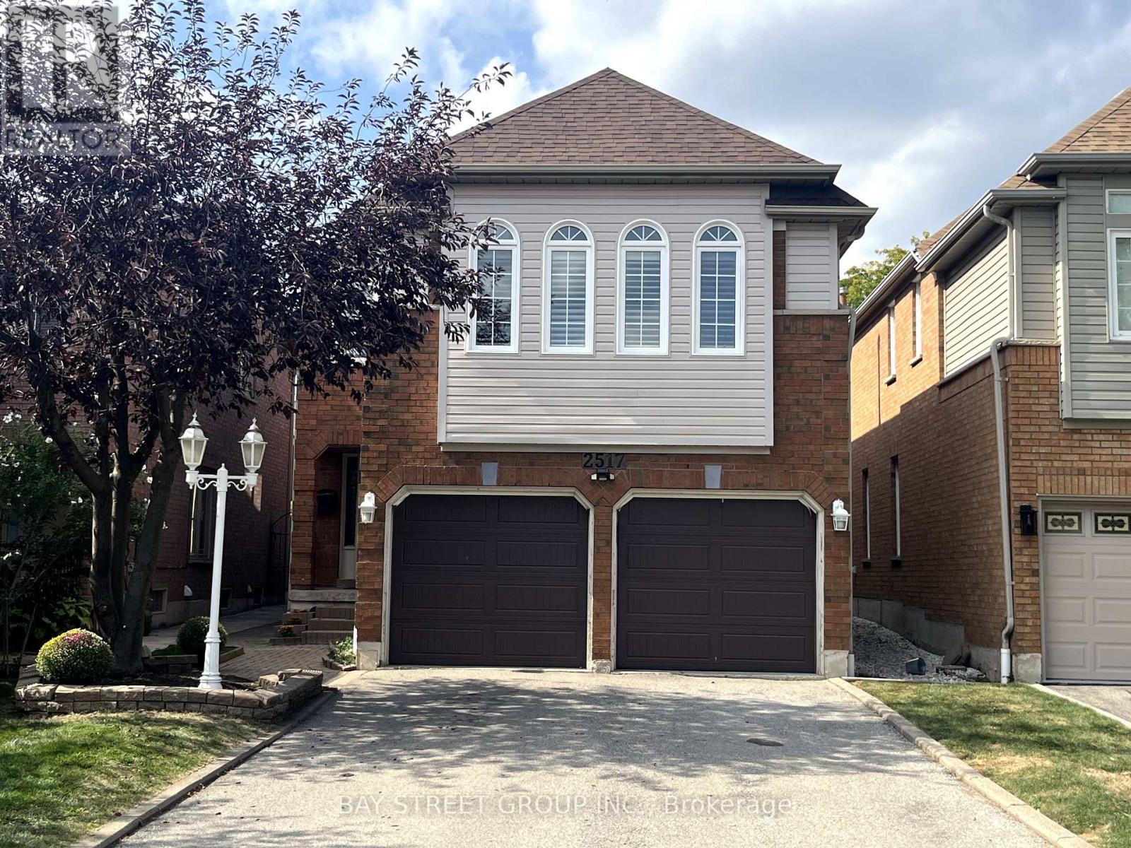 2517 Dinning Ct N, Mississauga, ON L5M 5E7