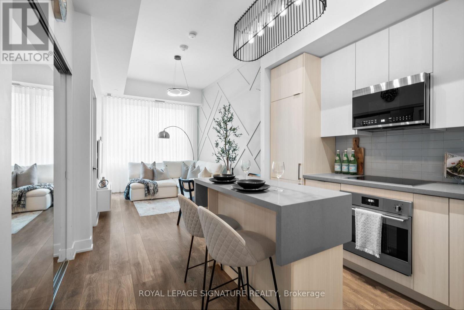 367 2481 Taunton Rd, Oakville, ON L6H 3R7