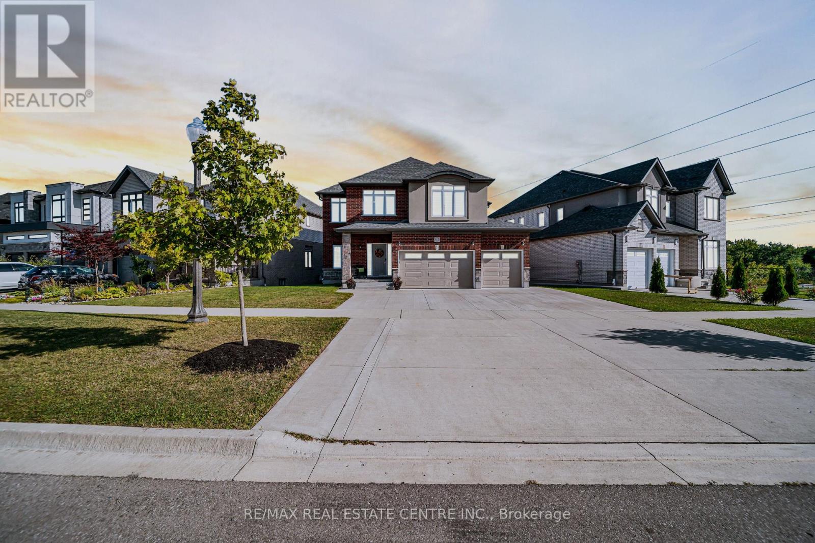 317 Blair Creek Dr, Kitchener, ON N2P 0G4