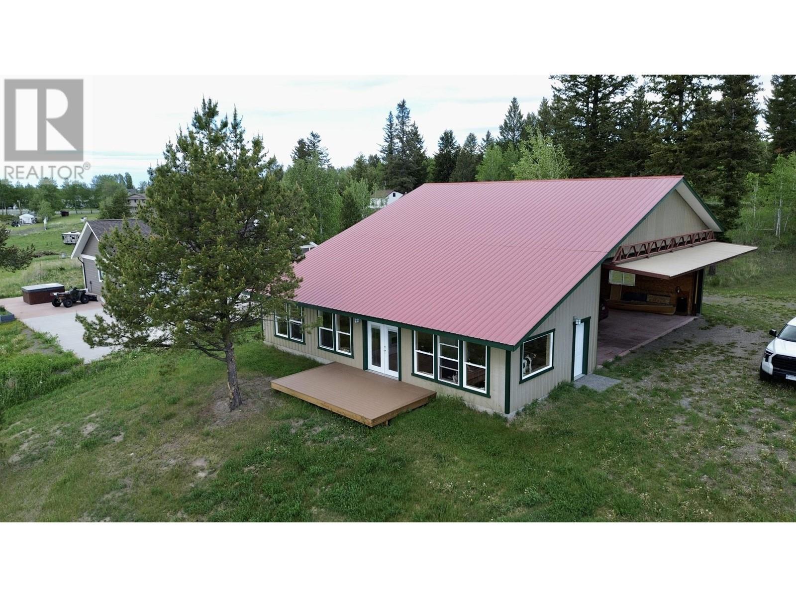 5574 Lakeside Court, 100 Mile House, BC V0K 2E1