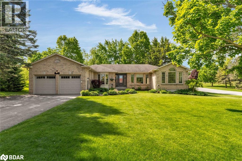 2235 Meadowland St, Innisfil, ON L0L 1K0