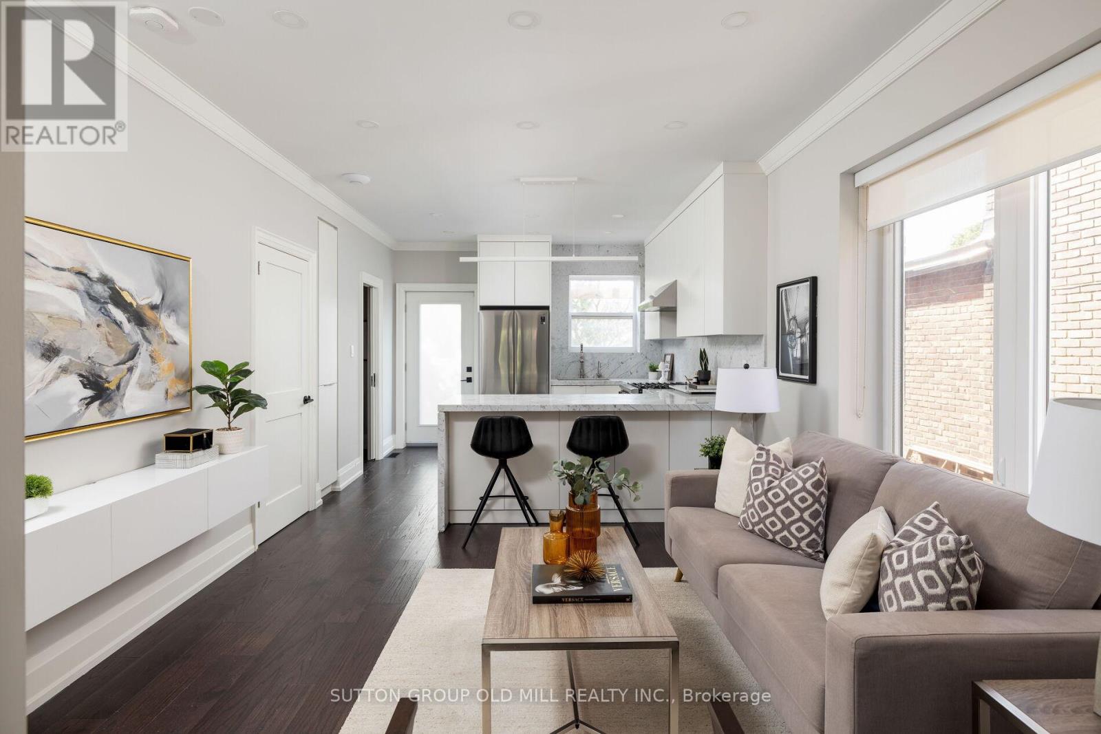 69 Peterborough Ave, Toronto, ON M6H 2L2