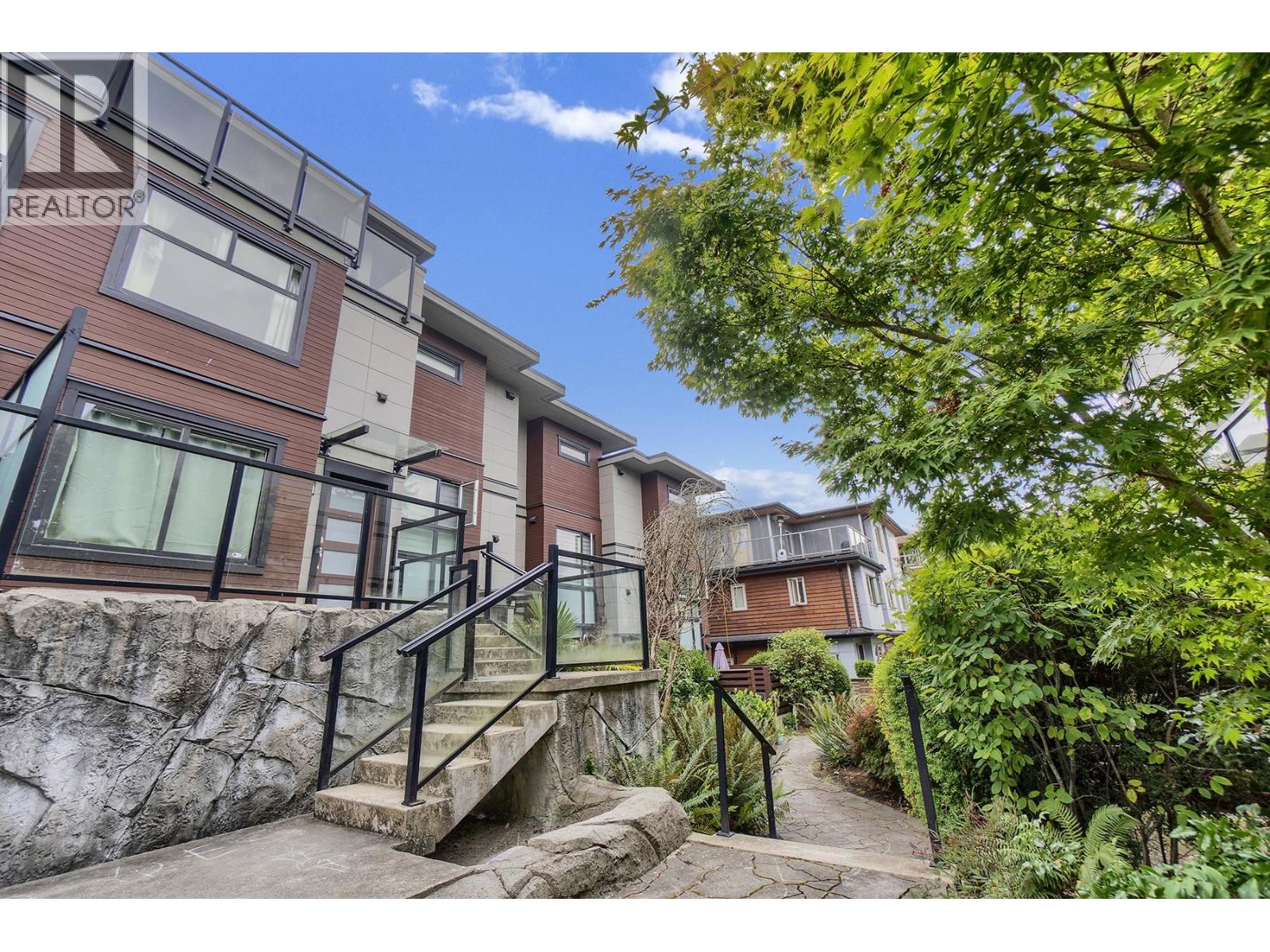 2358 Western Avenue Unit 15, North Vancouver, BC V7M 2L3