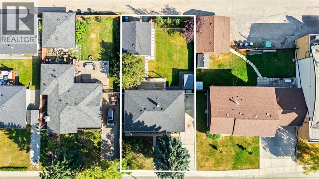 4720 Worcester Dr SW, Calgary, AB T3C 3L6