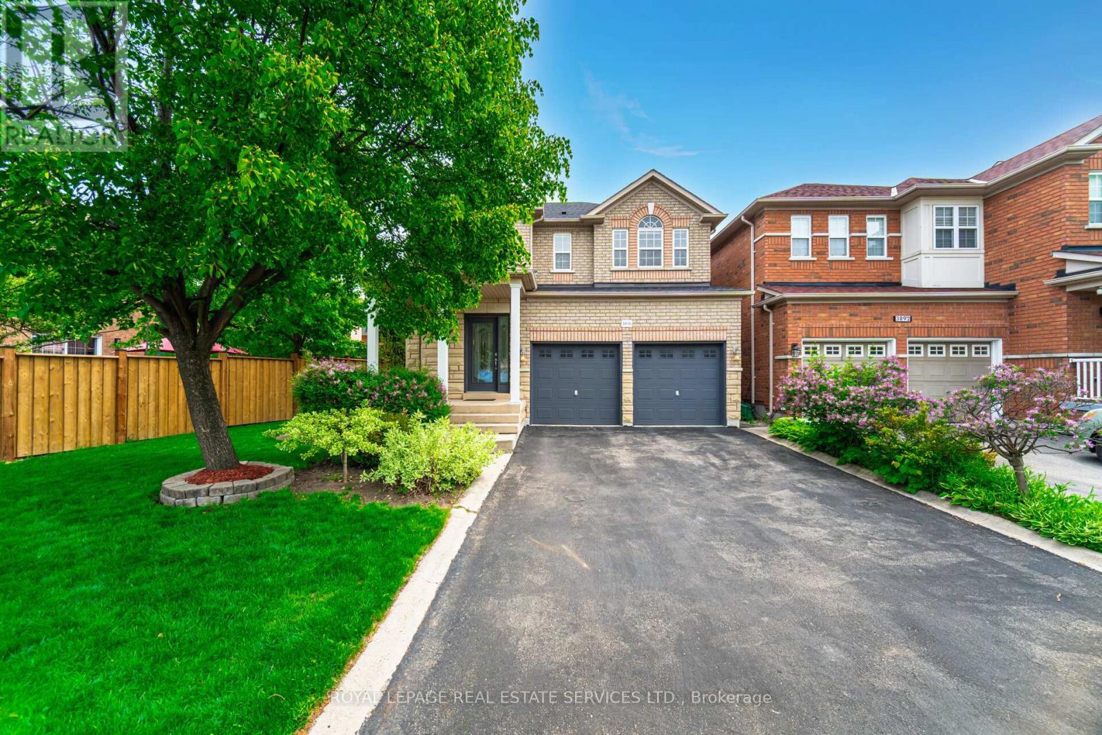 3896 Bloomington Cres, Mississauga, ON L5M 7H4