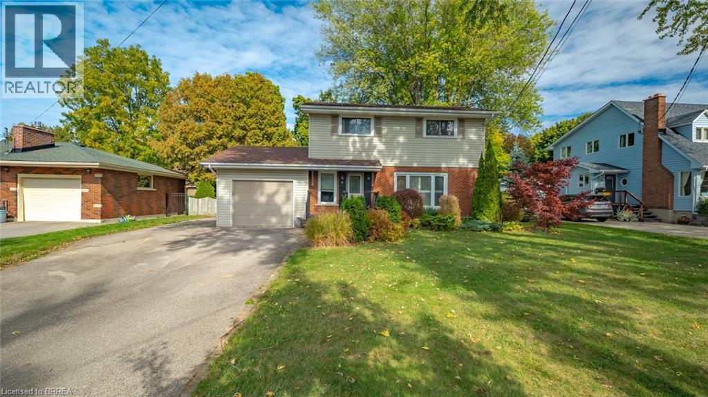 5 Kinnard Rd, Brantford, ON N3T 1P6