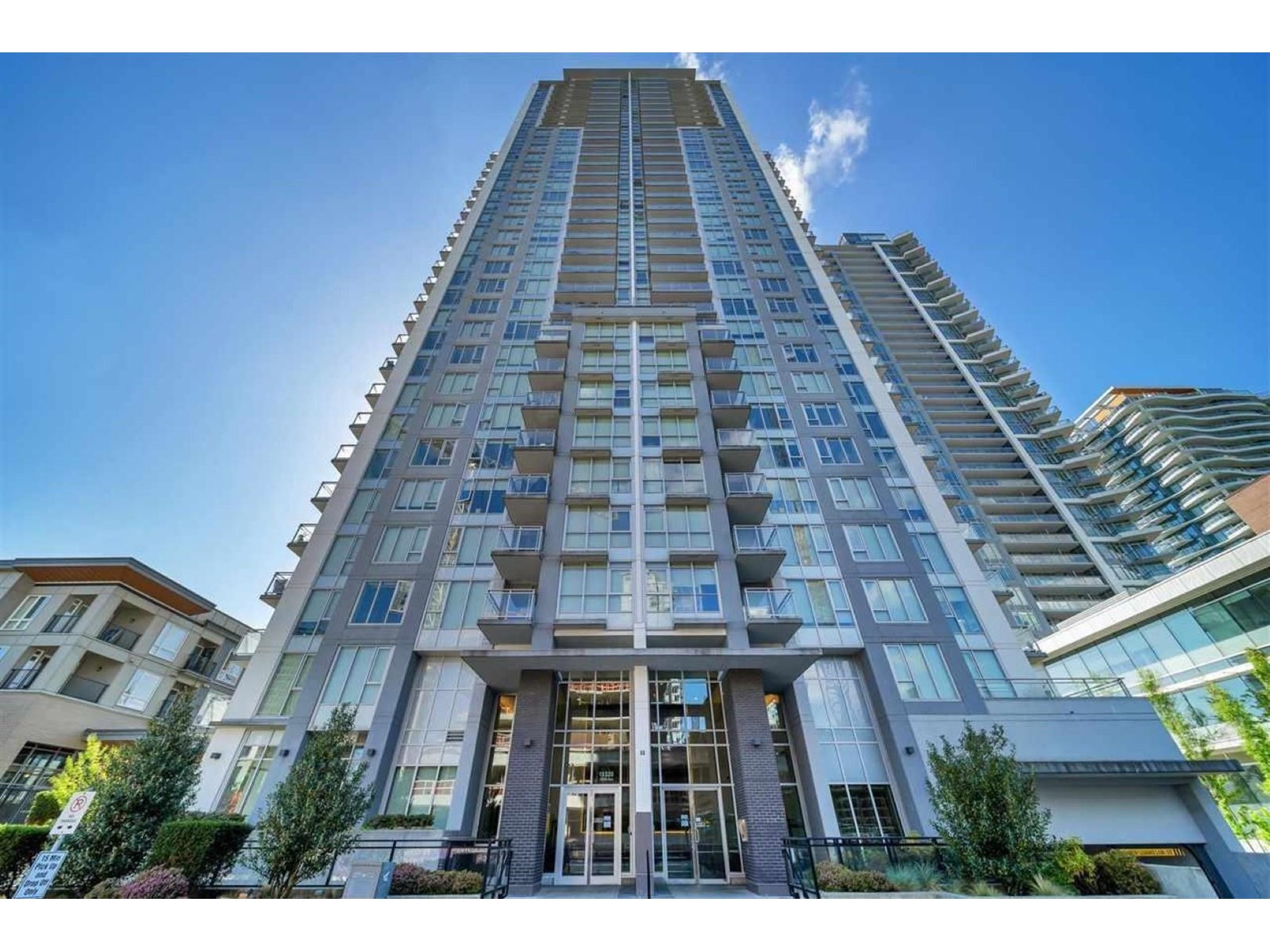 13325 102a Avenue Unit 1808, Surrey, BC V3T 0J5