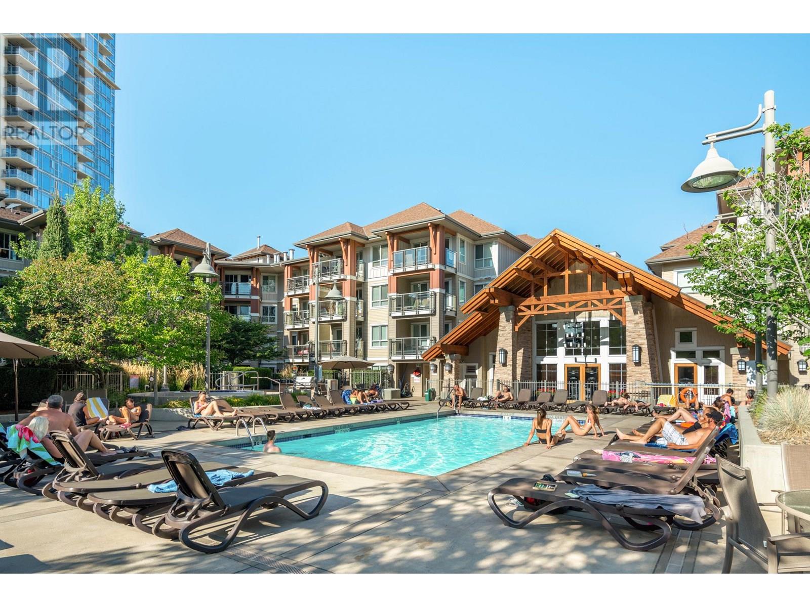 1083 Sunset Drive Unit 312, Kelowna, BC V1Y 9Z1
