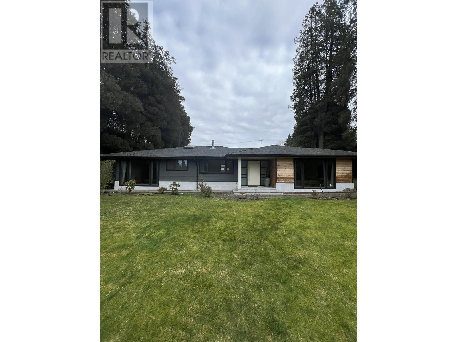 4888 Granville St, Vancouver, BC V6H 3M4