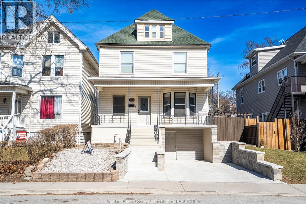 816 Dougall Ave, Windsor, ON N9A 4R1
