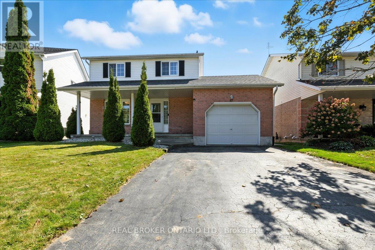 87 Dawn Cres, Cambridge, ON N3C 4A9