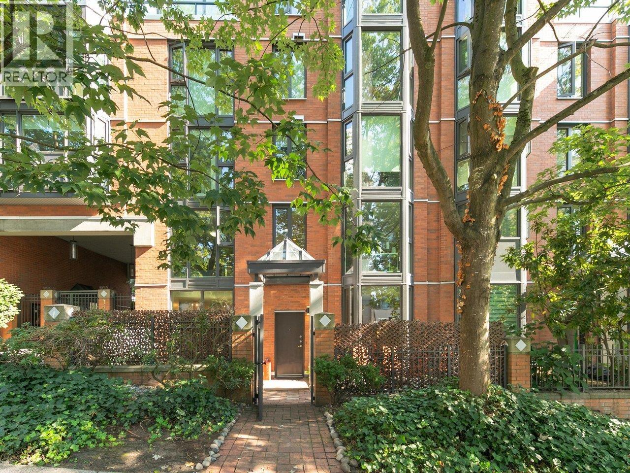 1490 Hornby St, Vancouver, BC V6Z 1X3