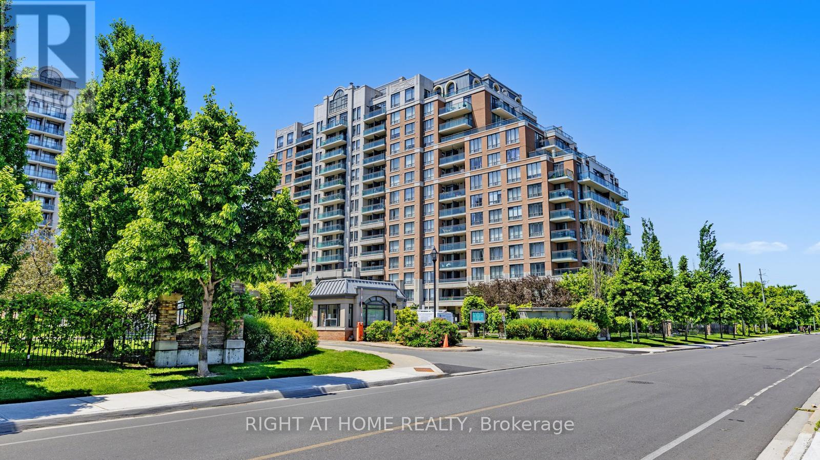 817 350 Red Maple Rd, Richmond Hill, ON L4C 0T5