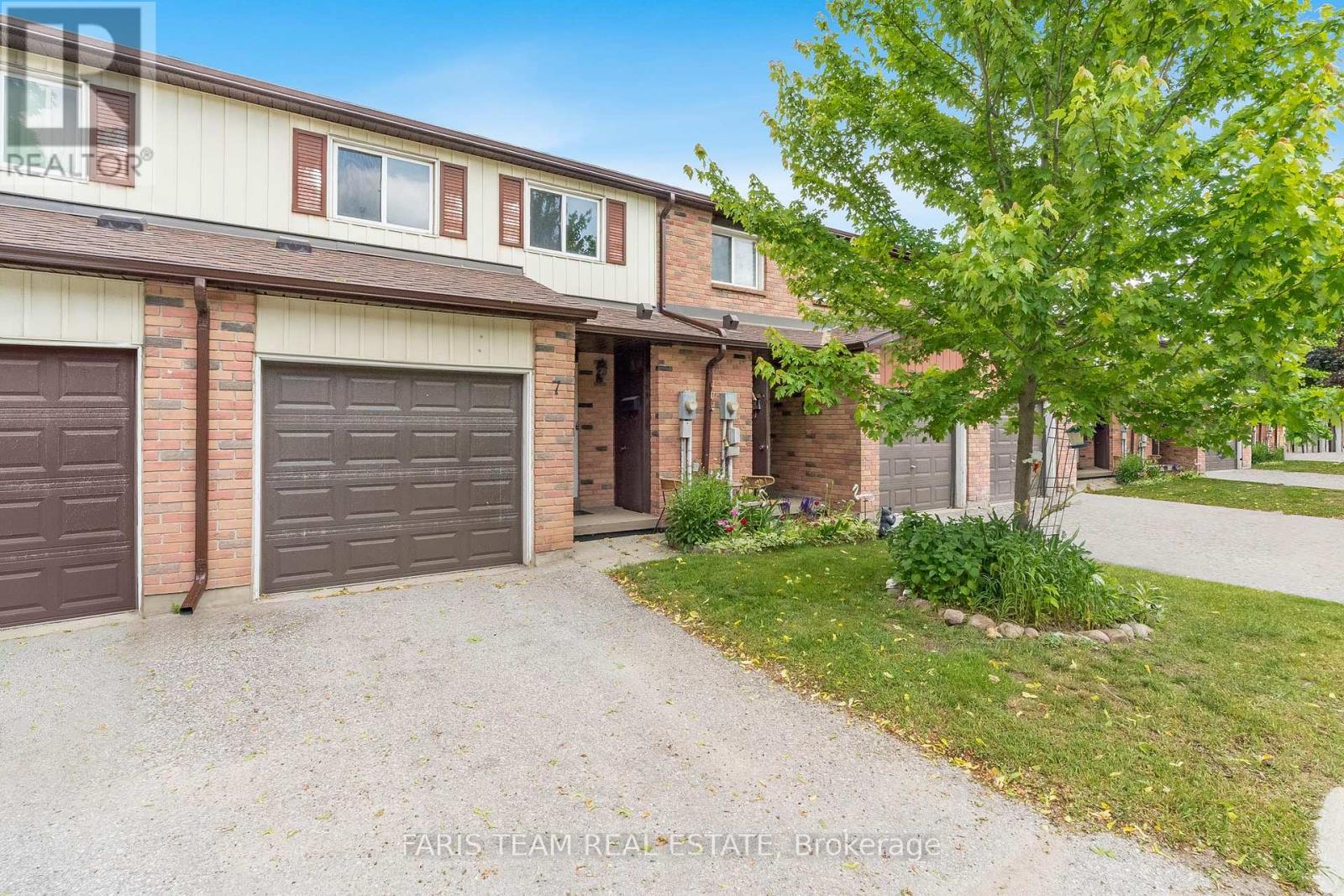 7 52 Adelaide St, Barrie, ON L4N 3T5