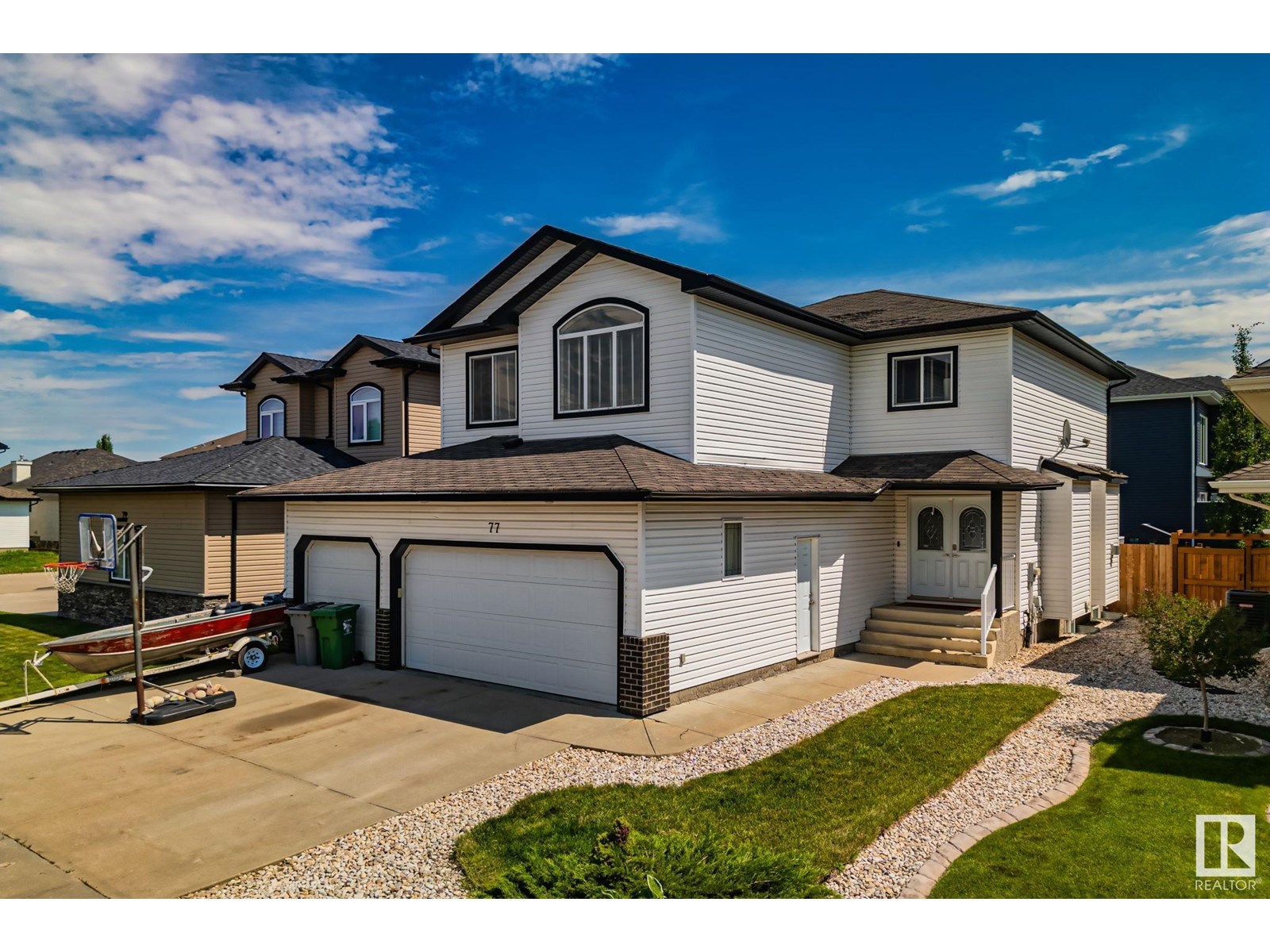 77 Lakewood Bv, Beaumont, AB T4X 0B5
