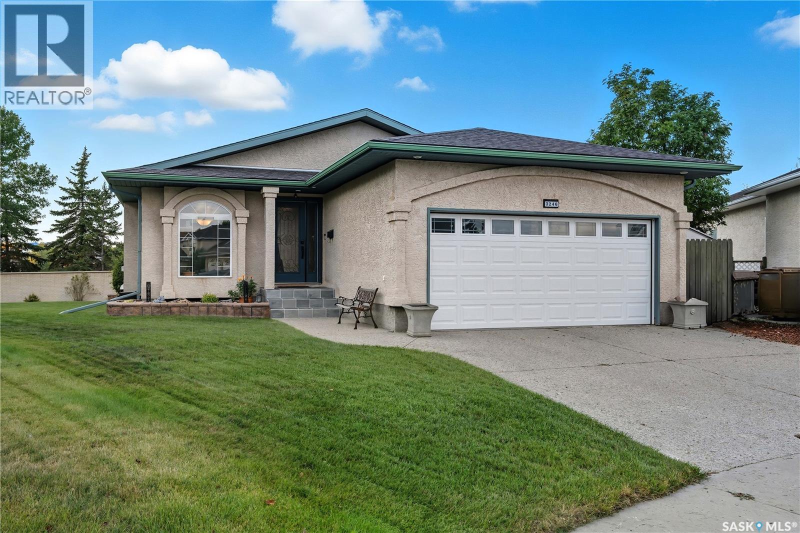 3246 Peyson Bay E, Regina, SK S4V 2W8