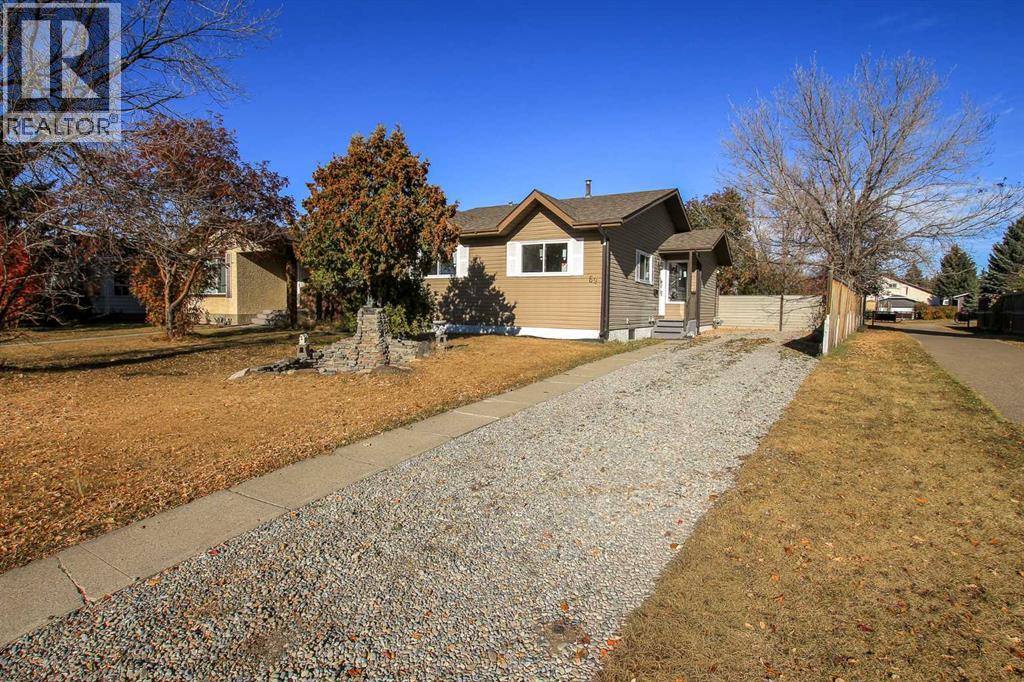 69 Erickson Dr, Red Deer, AB T4R 1X8