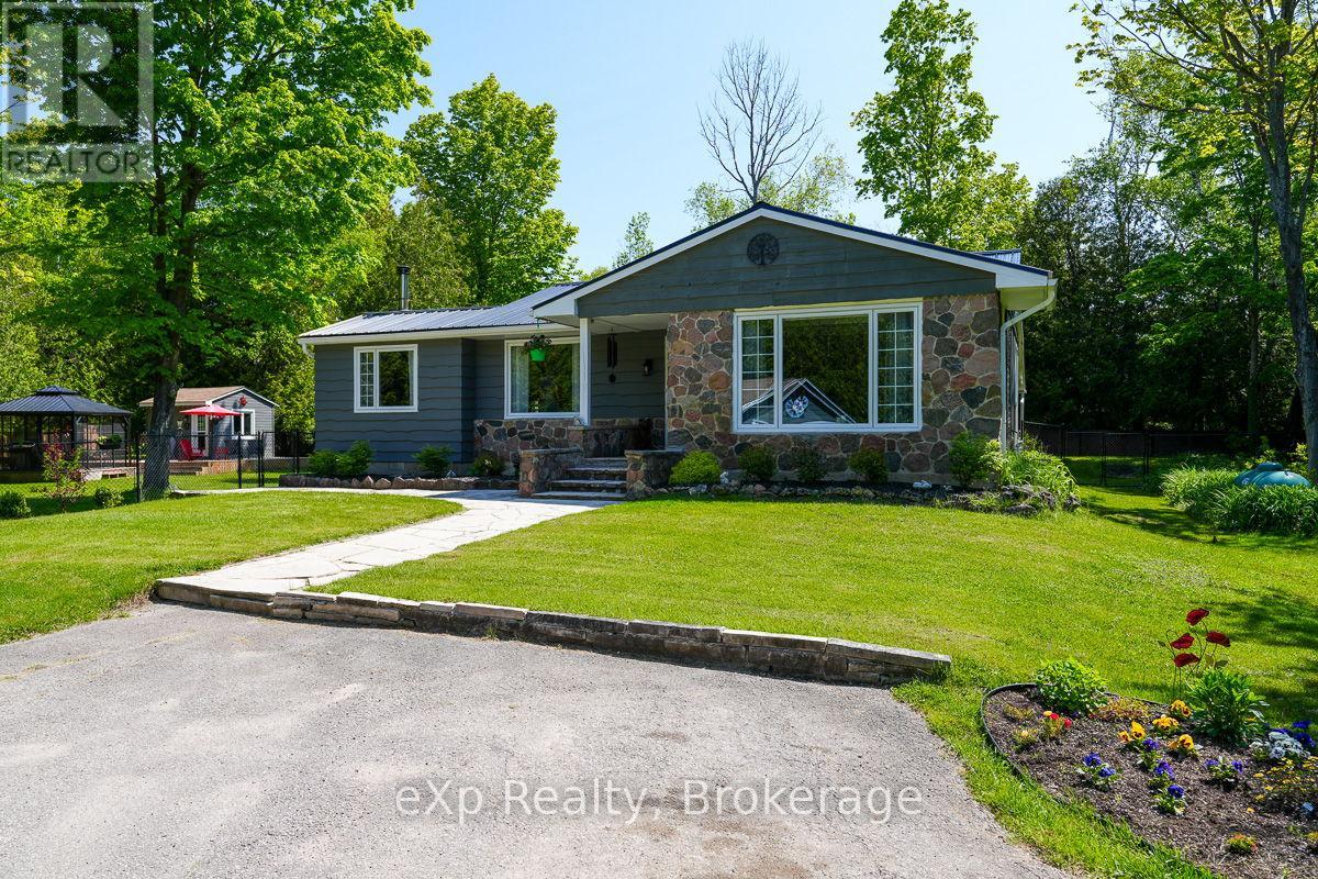 35 Cardinal Ave, South Bruce Peninsula, ON N0H 2T0