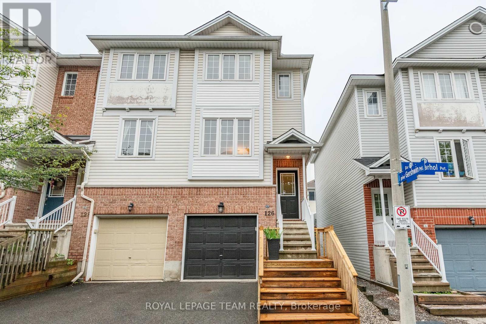 126 Wharhol Private, Ottawa, ON K2H 1G5