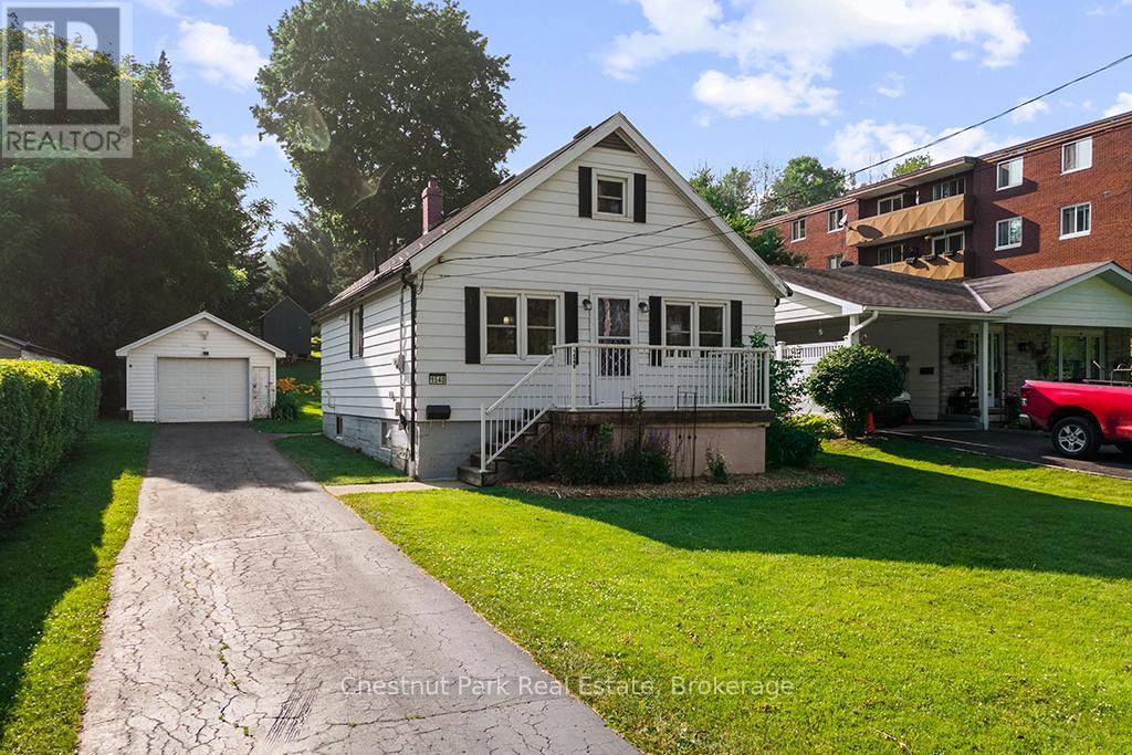 1540 6th Avenue West, Owen Sound, ON N4K 5H8