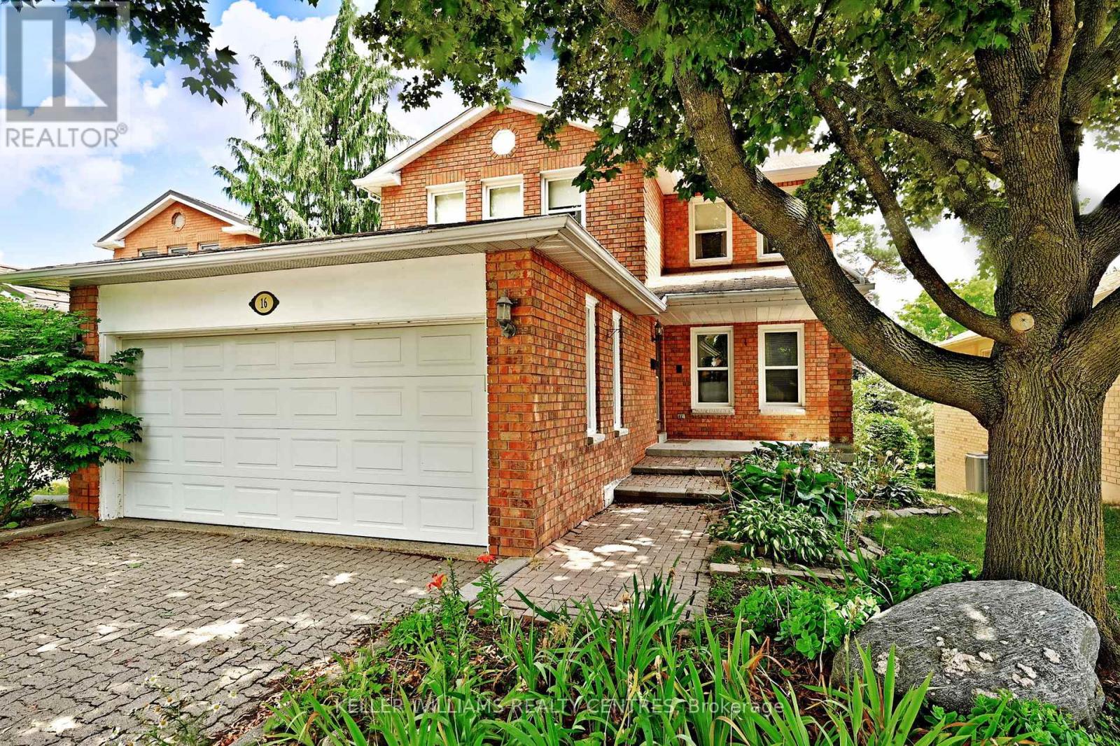 16 Lanewood Dr, Aurora, ON L4G 4T7