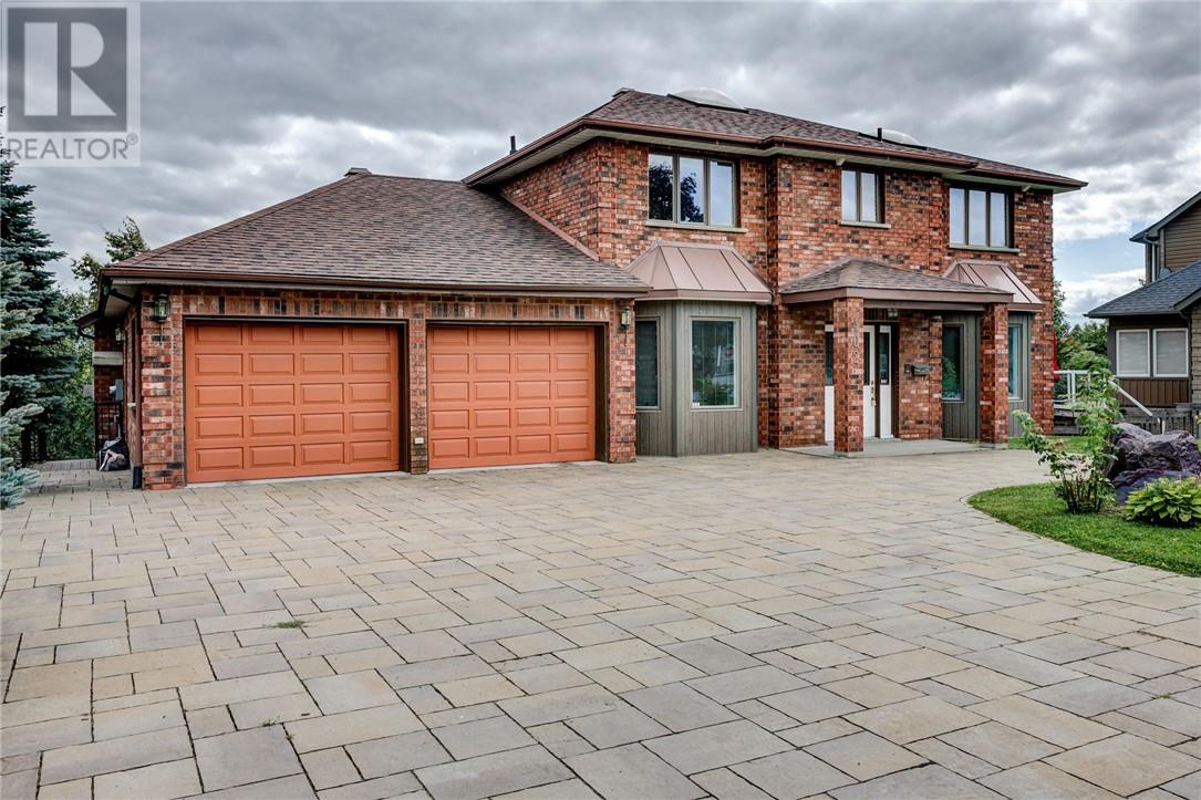402 Maki Ave, Sudbury, ON P3E 2P2