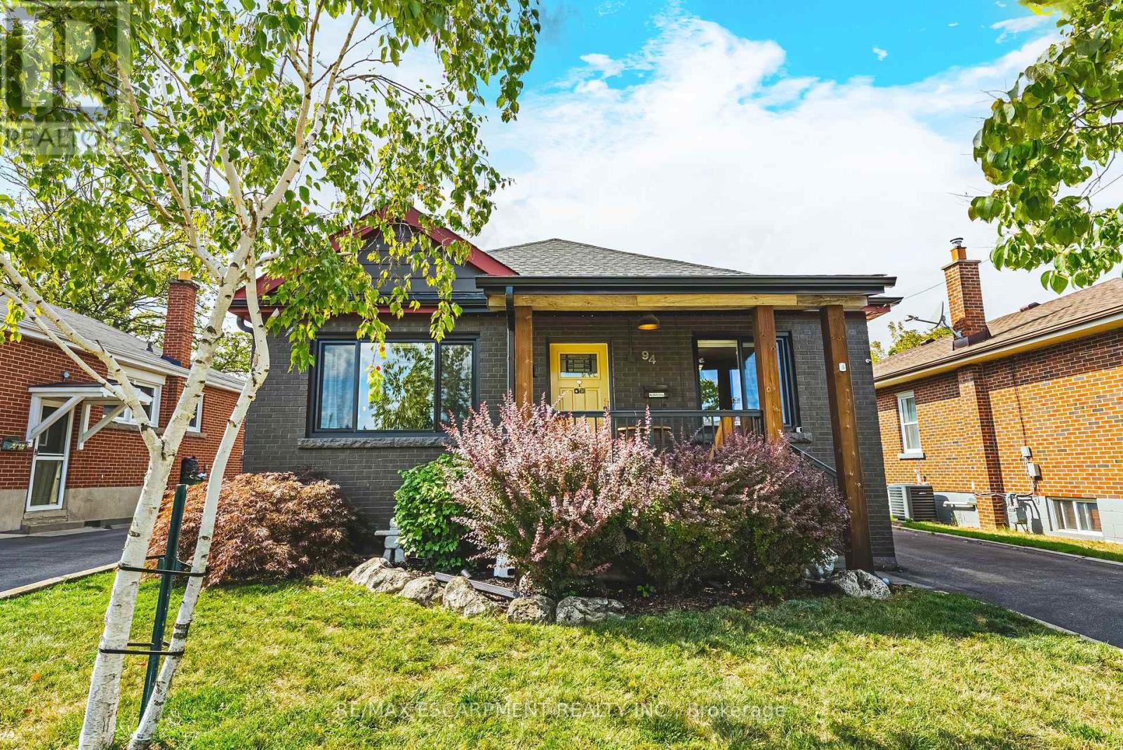 94 Malta Dr, Hamilton, ON L8K 4S8