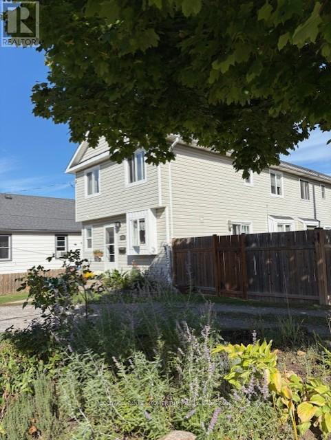 58 Margery Ave, St. Catharines, ON L2R 6K1