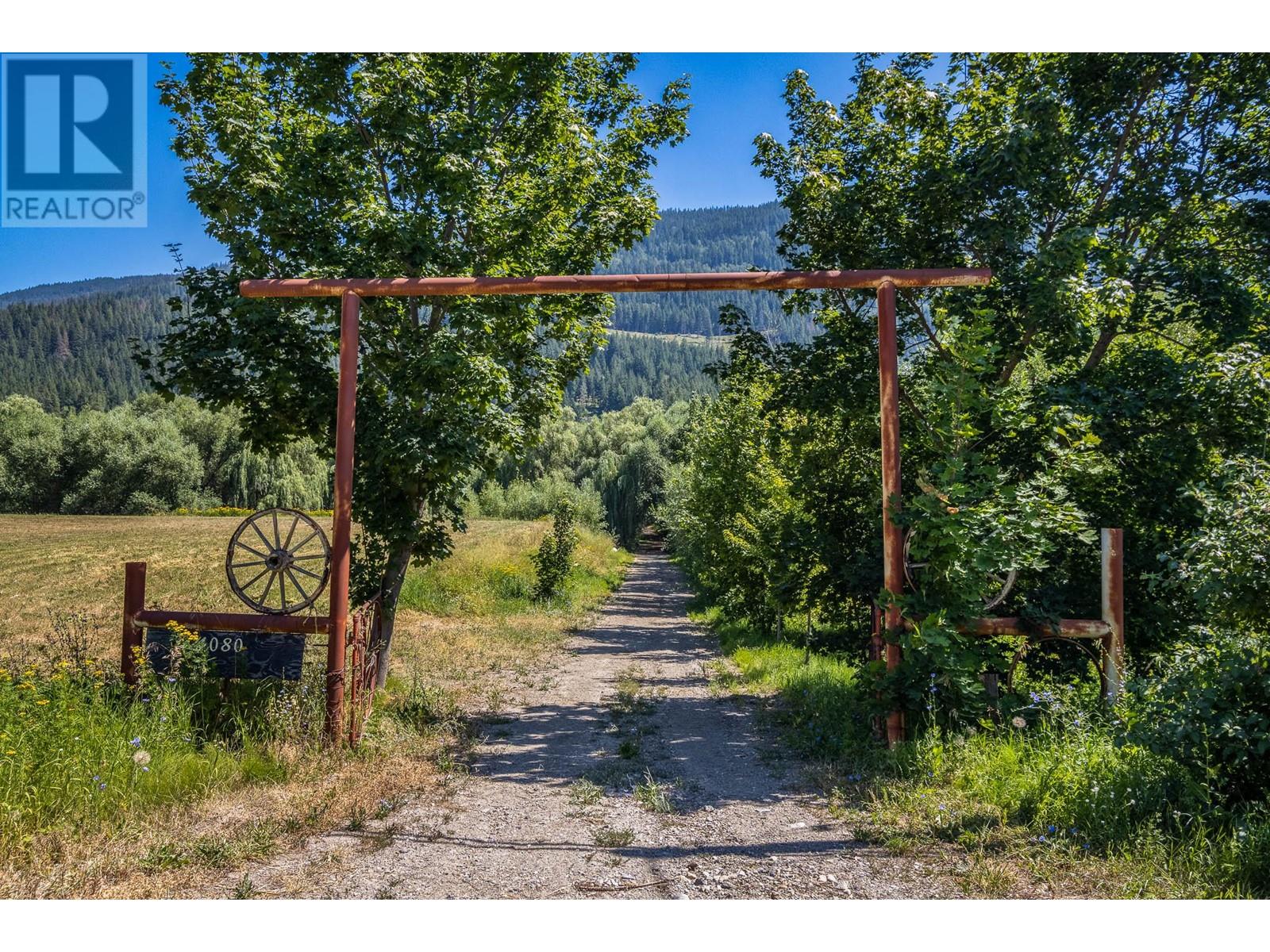 50 Street Ne Unit 4080, Salmon Arm, BC V1E 1Y5