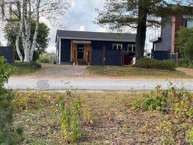 36 Ottawa Ave, South River, ON P0A 1X0