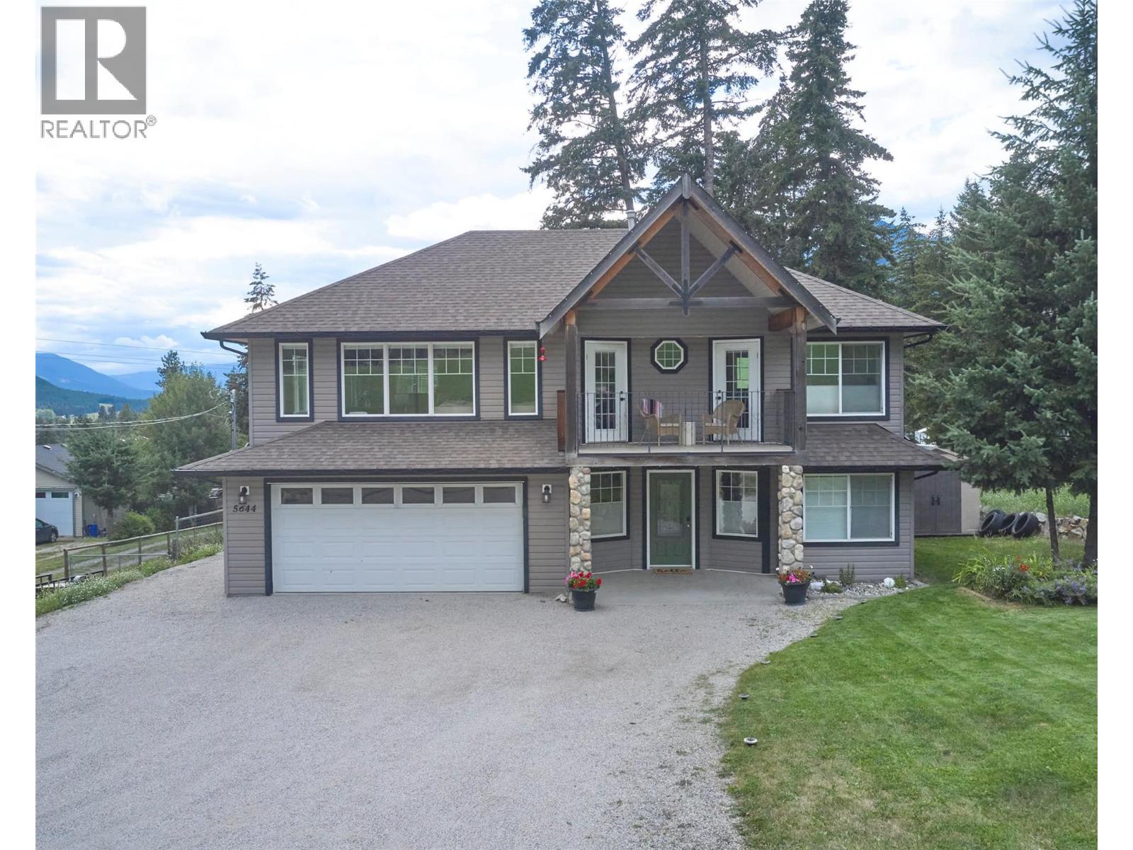 5644 Lynes Rd, Falkland, BC V0E 1W0