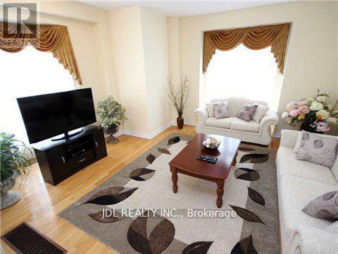 1919 Bur Oak Ave, Markham, ON L6E 1W3
