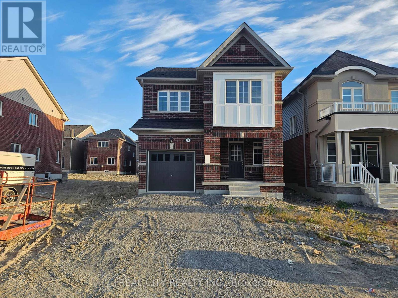 5 Heather Fullerton Rd, Georgina Sutton  Jackson's Point, ON L0E 1R0