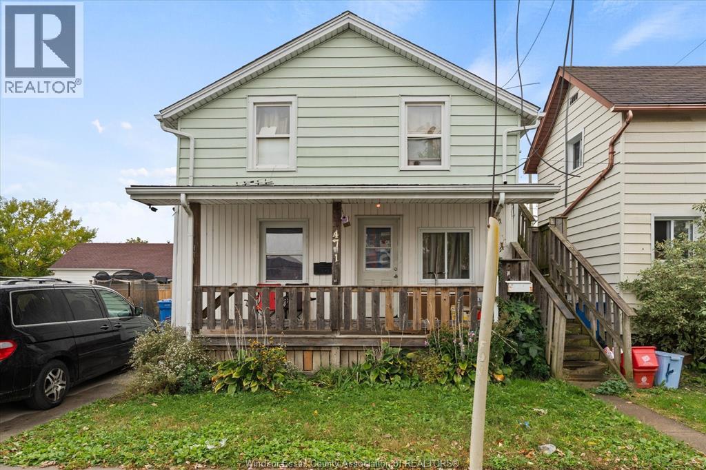 471 Tuscarora St, Windsor, ON N9A 3M1