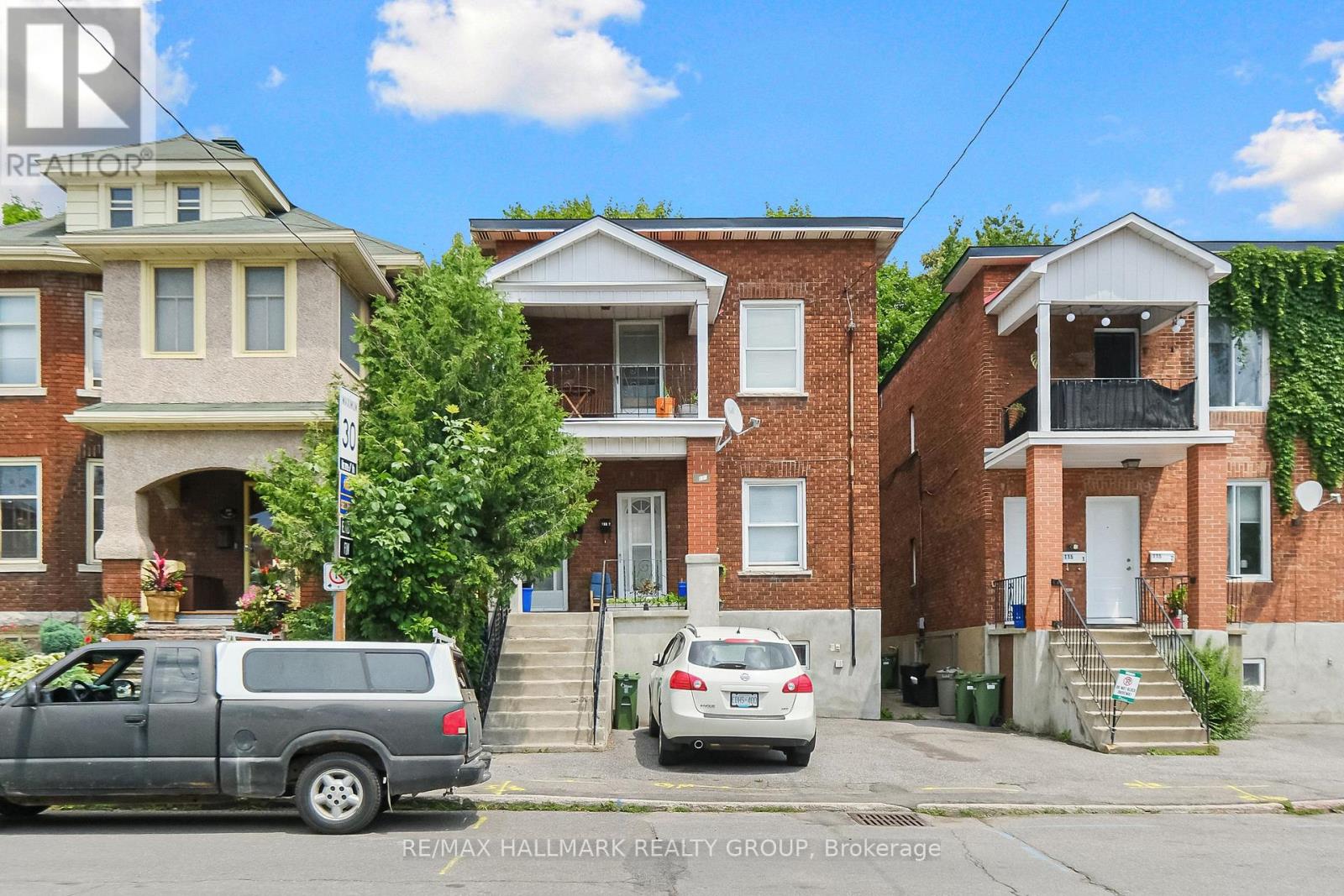 113113 12 Fairmont Ave, Ottawa, ON K1Y 1X7