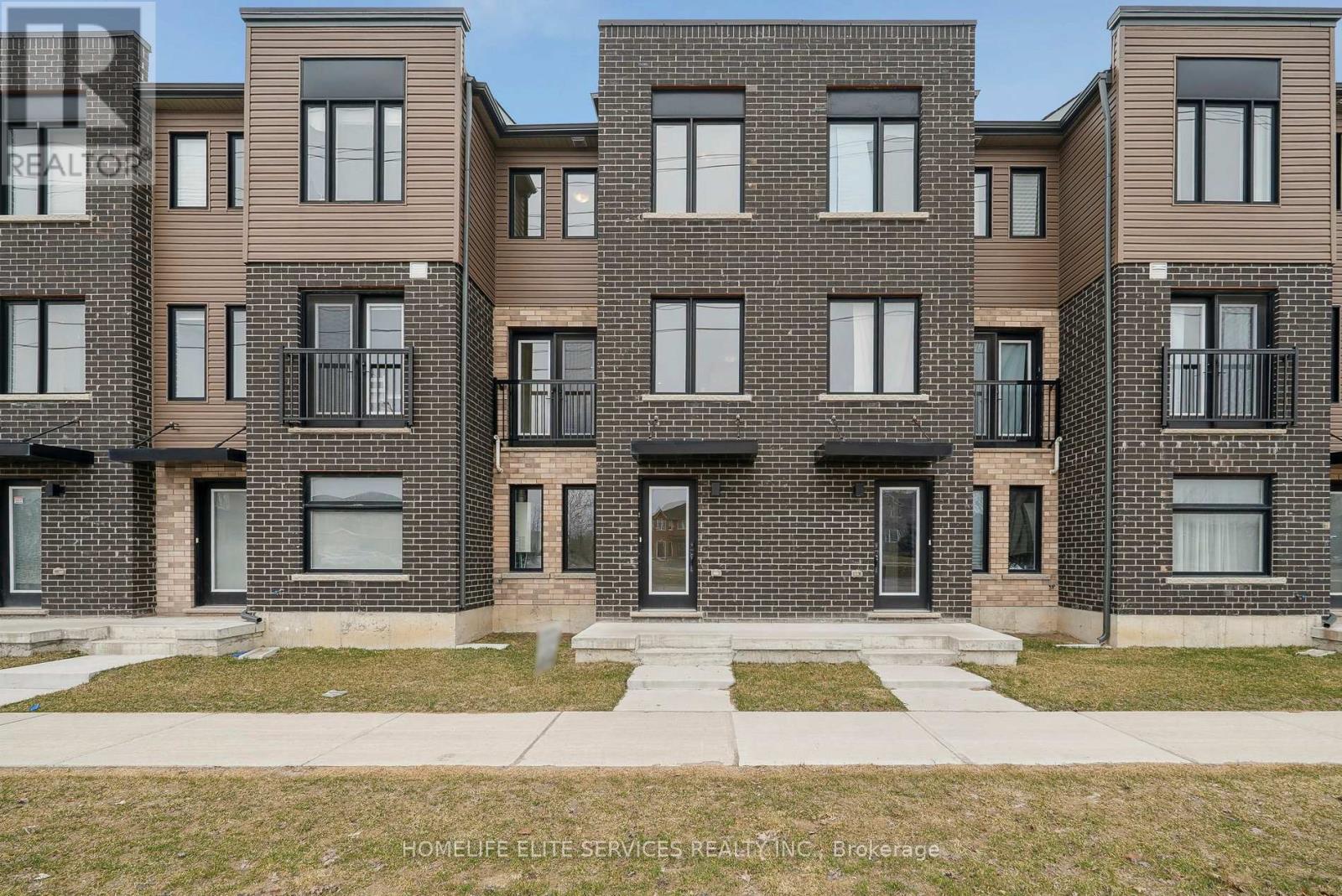 57 Fairlane Ave, Barrie, ON L9J 0N1