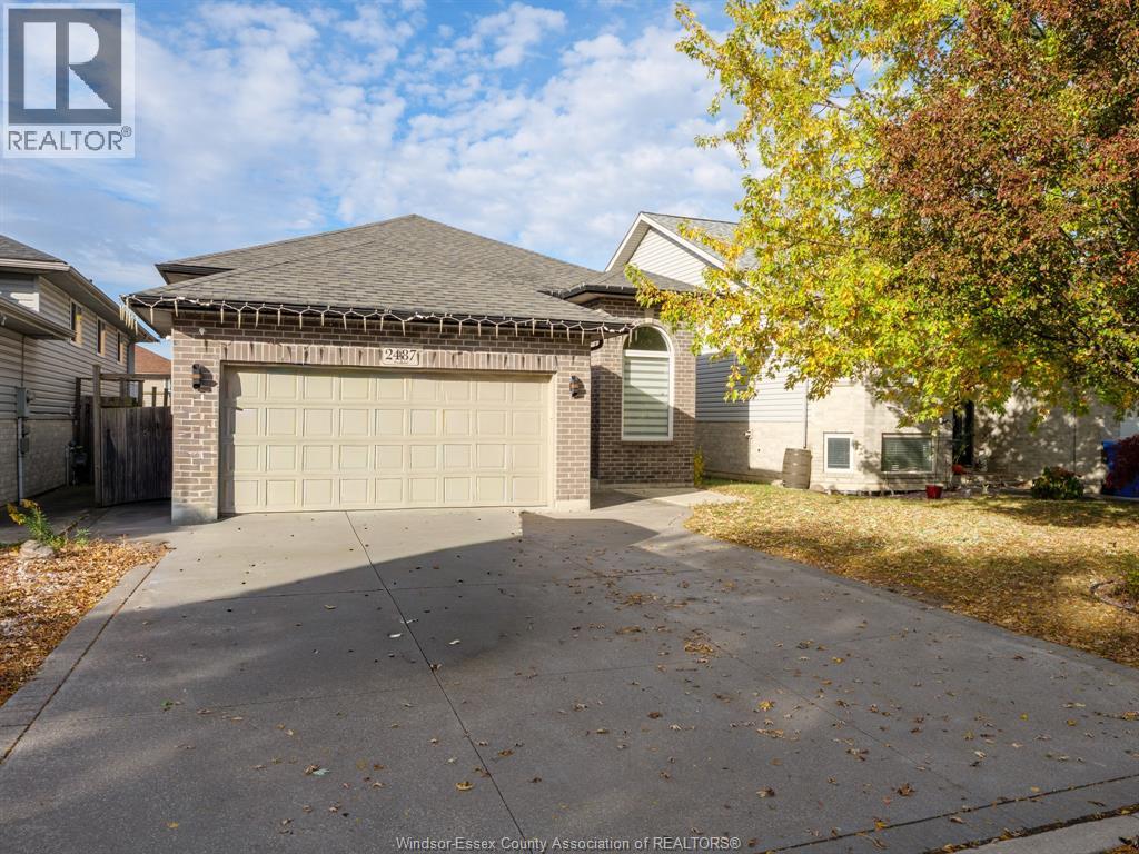 2487 Duneshill, Windsor, ON N8P 1V6
