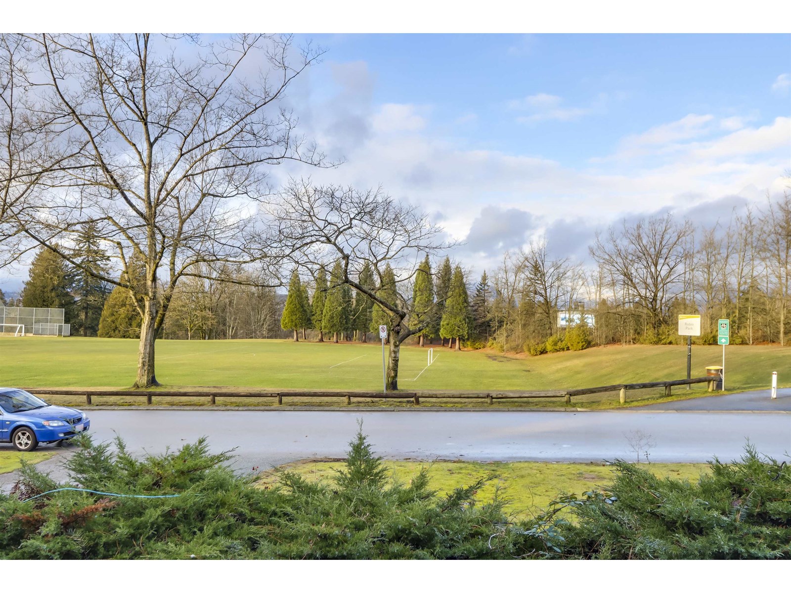 15058 Robin Cres, Surrey, BC V3R 4X8