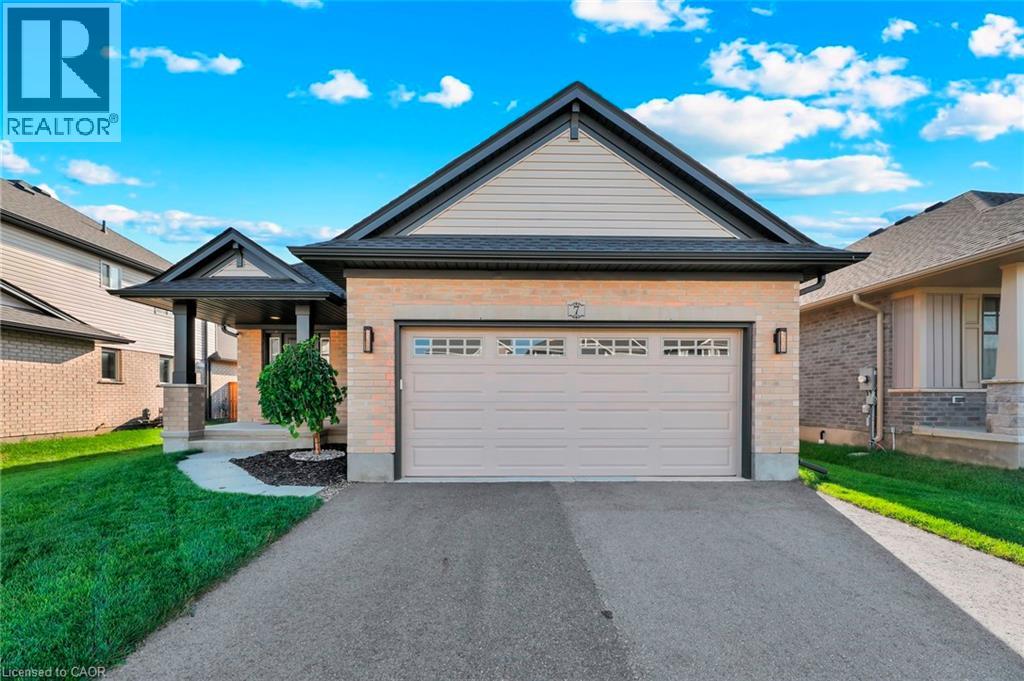 7 Curren Cres, Tillsonburg, ON N4G 0J3