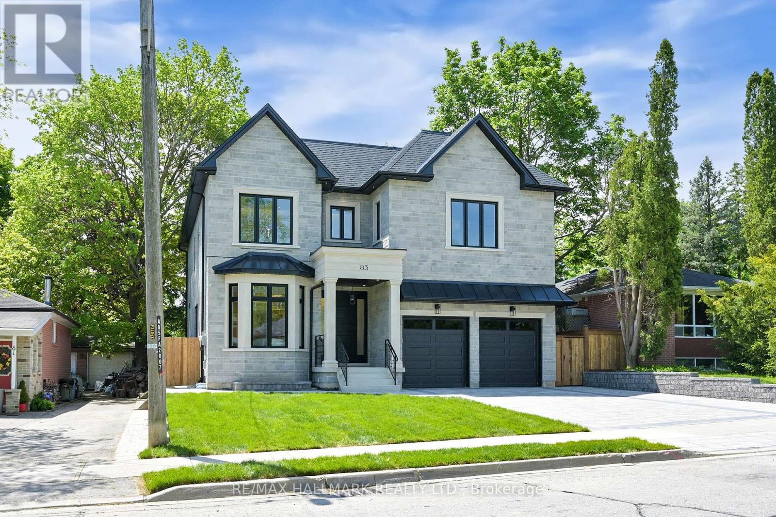 83 Richardson Dr, Aurora, ON L4G 1Z4