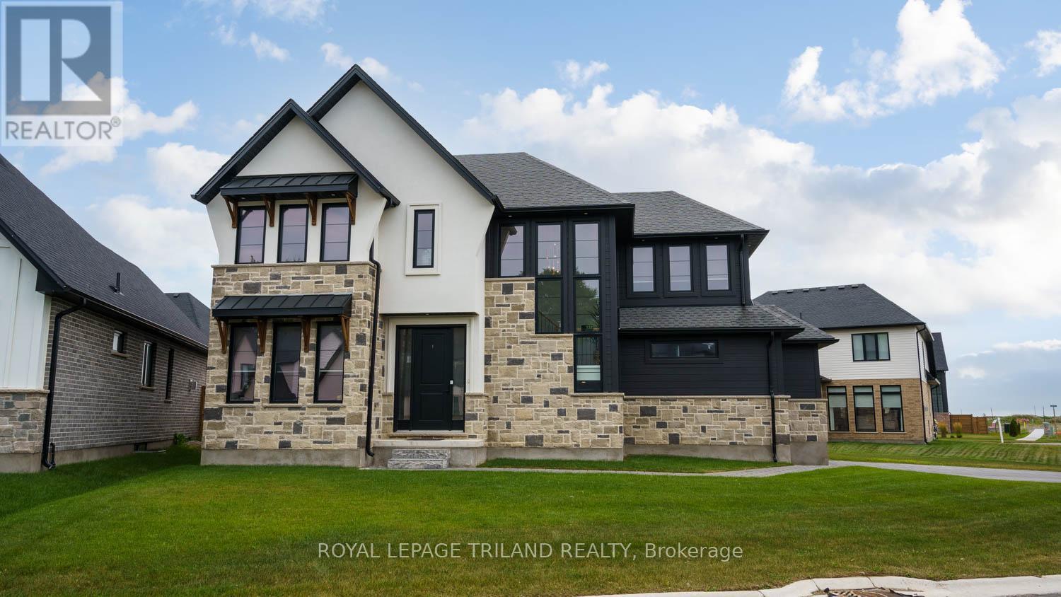 132 Aspen Cir, Thames Centre, ON N0M 2P0
