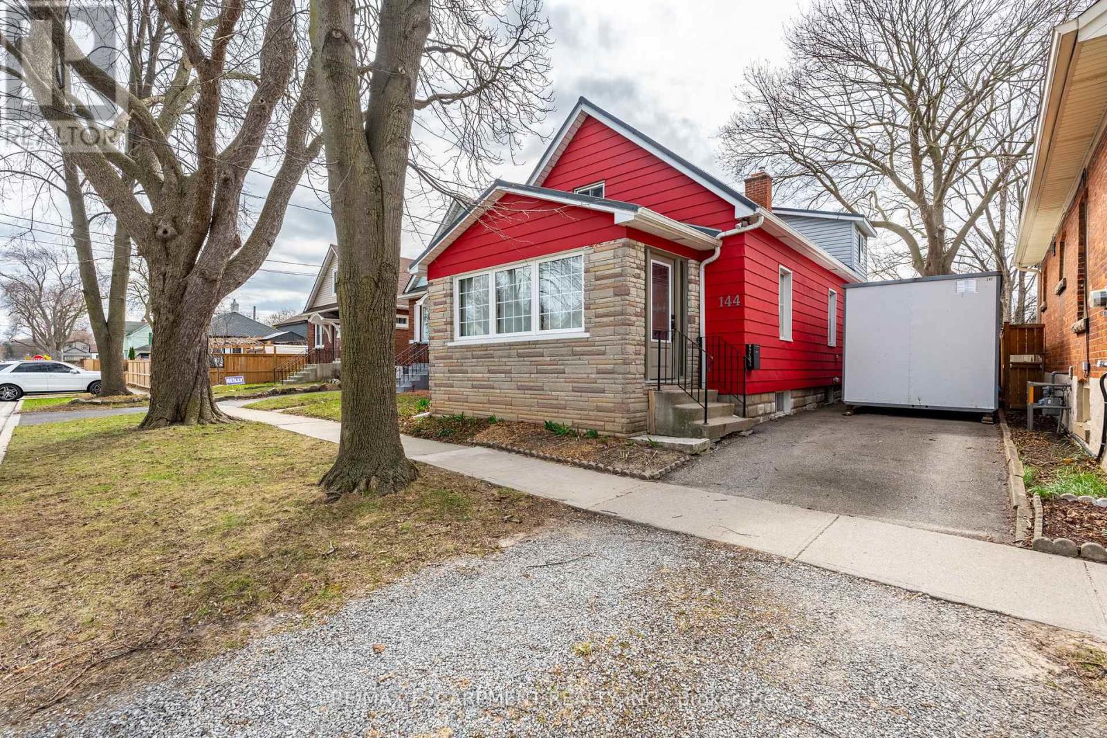 144 Dufferin St E, St. Catharines Downtown, ON L2R 2A4