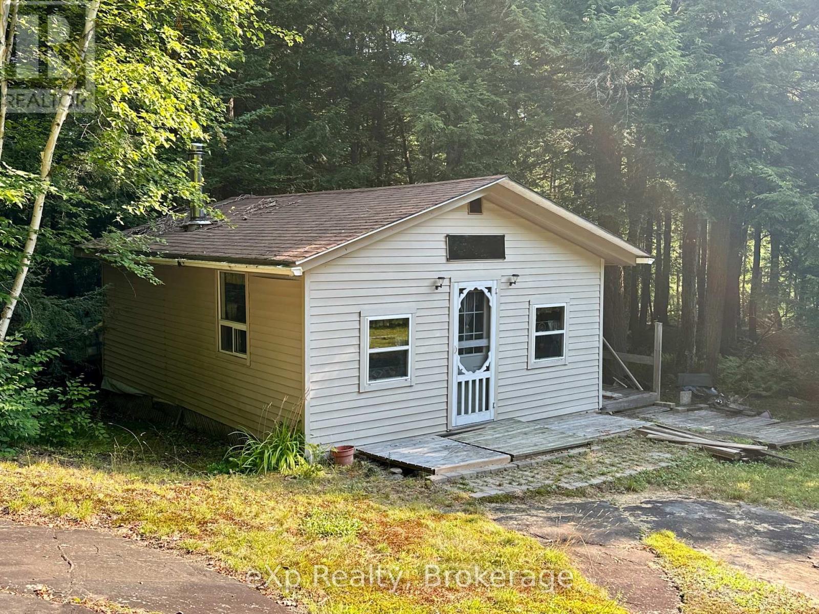1080 Milne Rd, Bracebridge, ON P1L 1X3