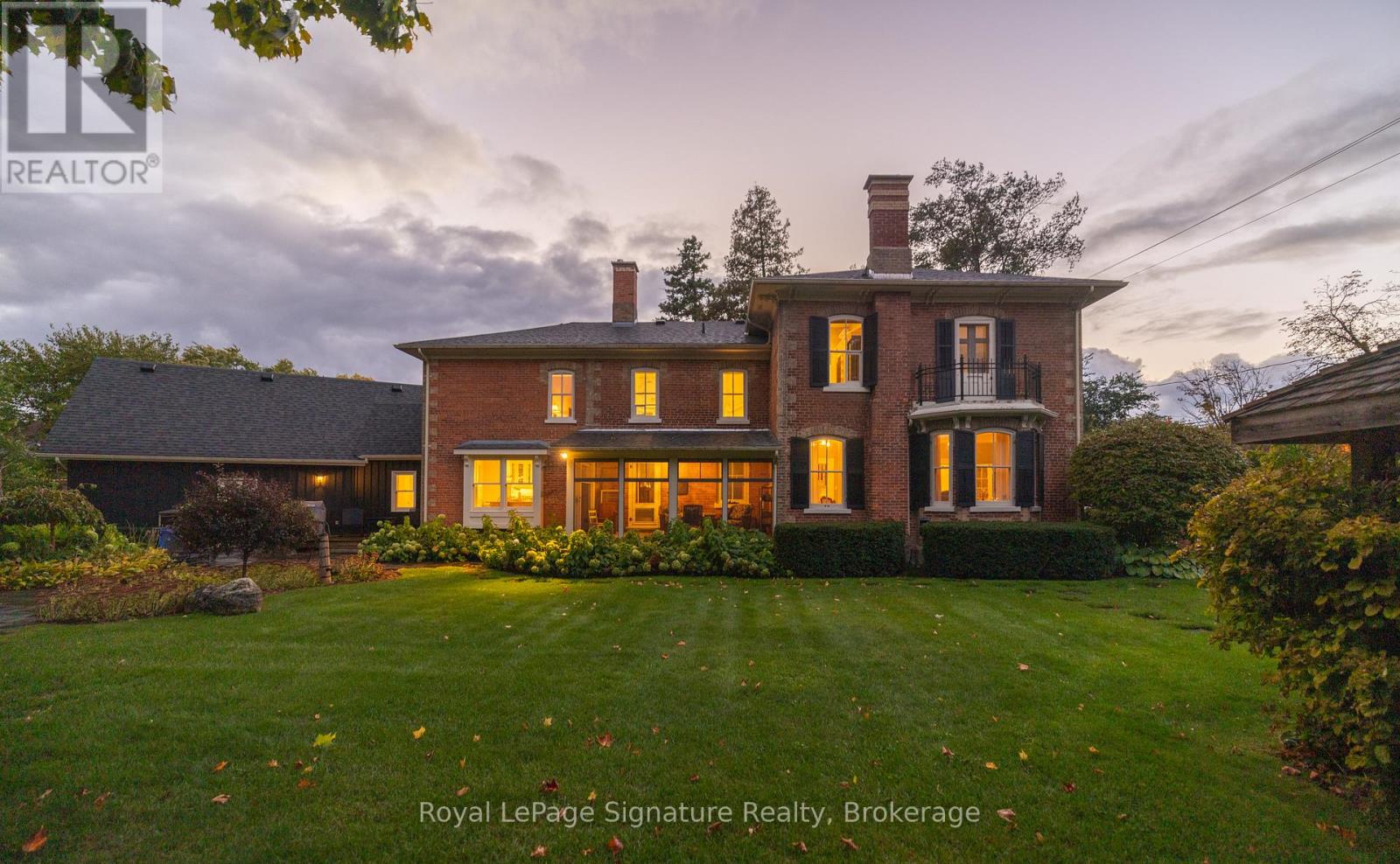 186 Third St, Collingwood, ON L9Y 1L1