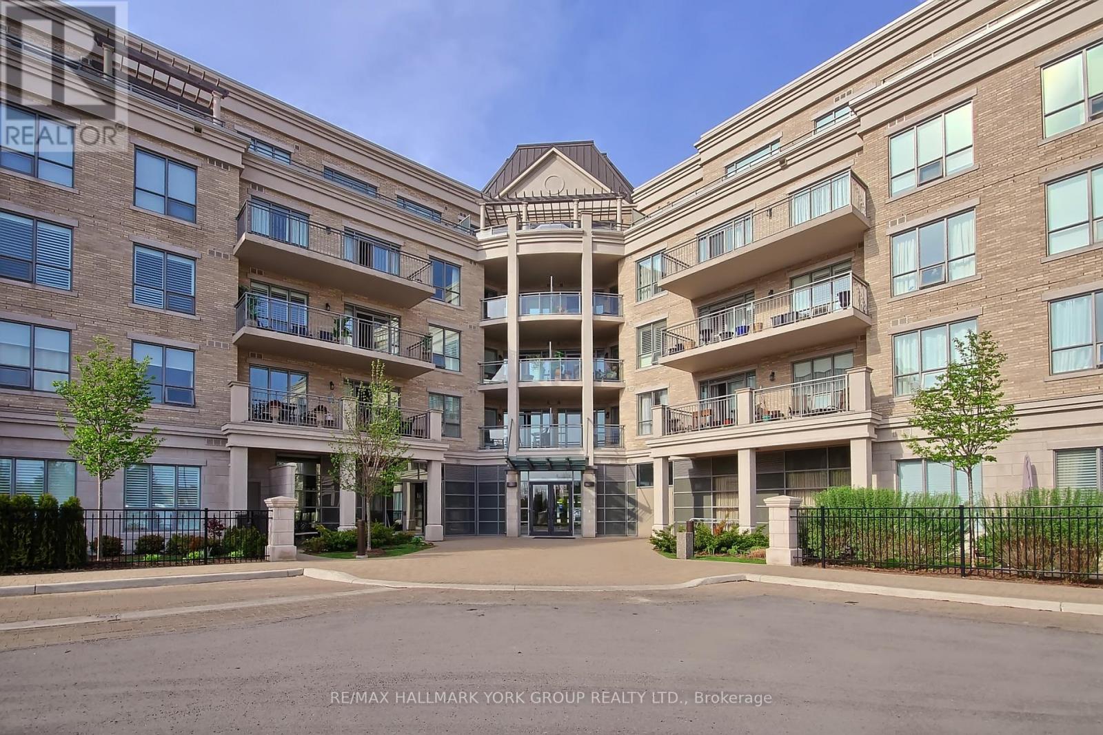 434 180 John West Way, Aurora, ON L4G 7H9