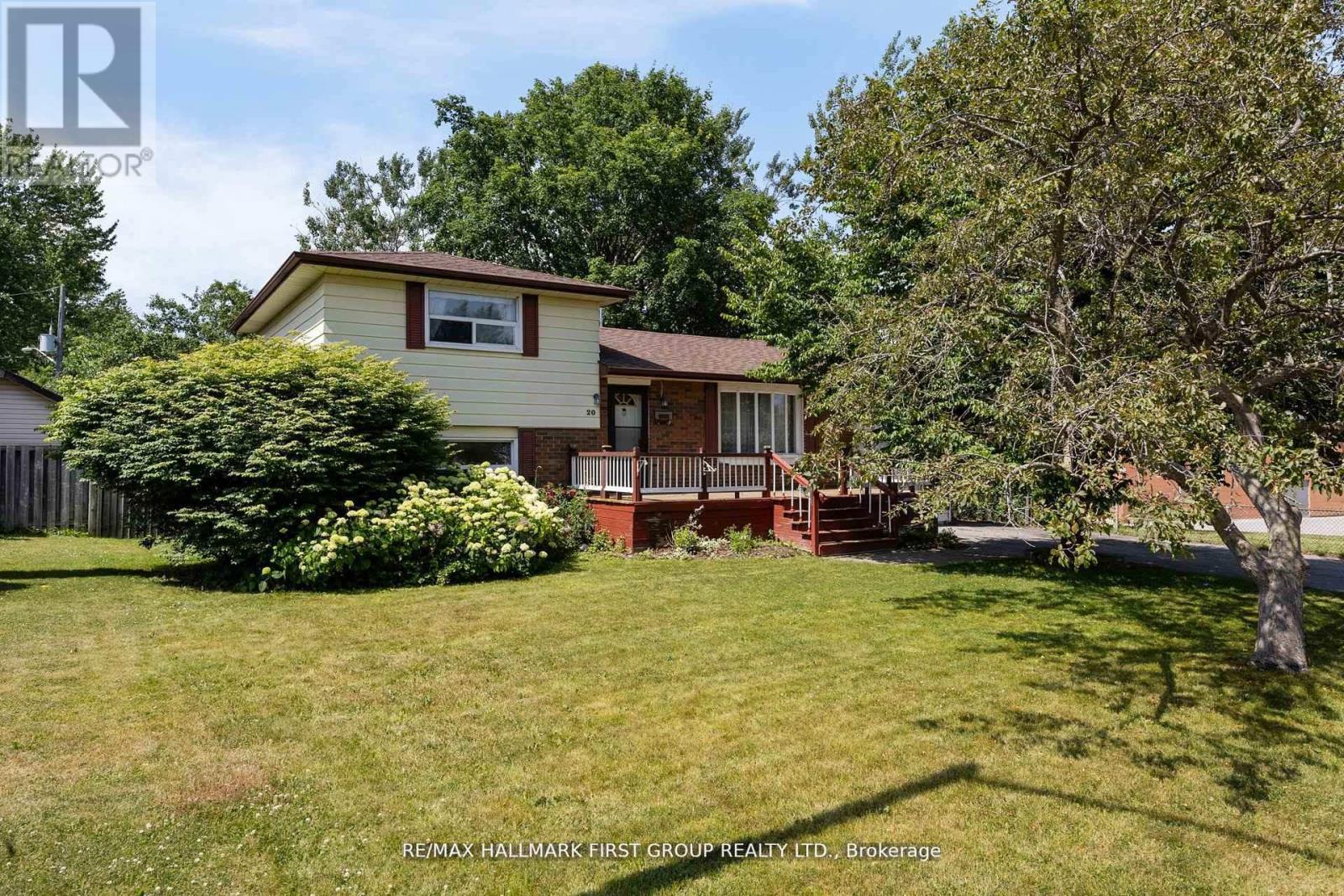 20 Lambard Cres, Ajax, ON L1S 1M5