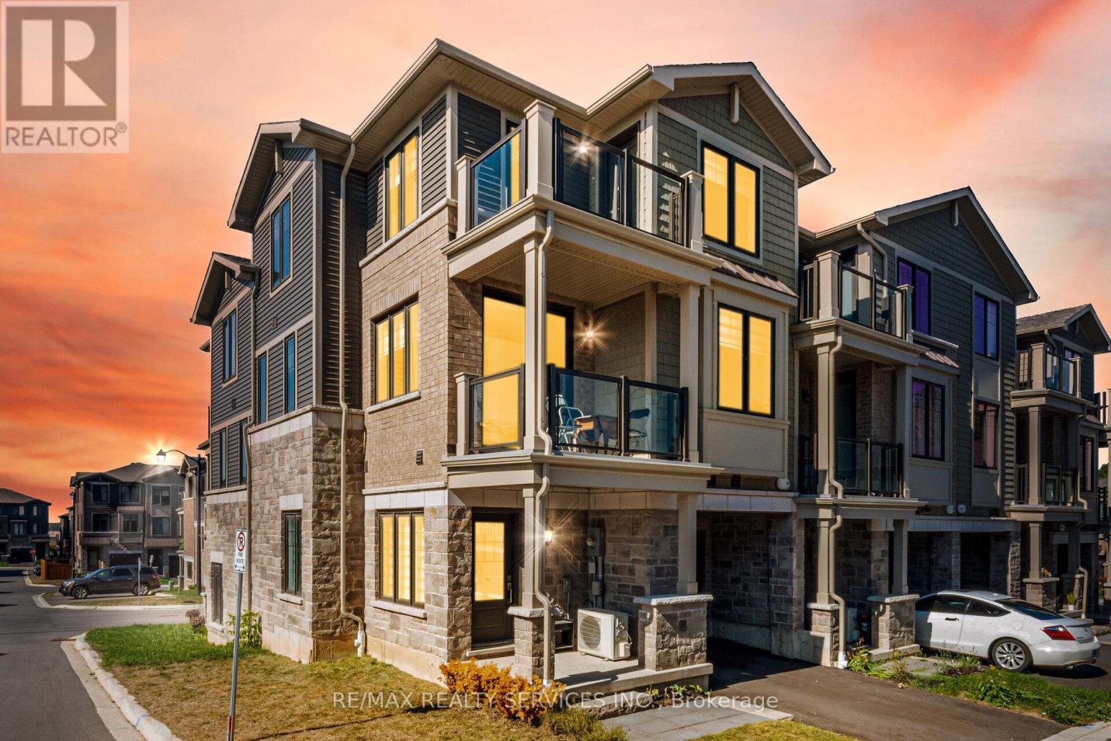 113 10 Birmingham Dr, Cambridge, ON N1R 0C6